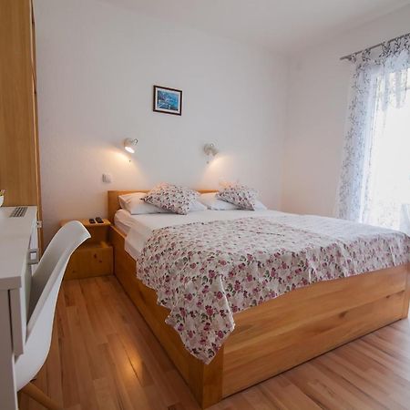 Kos Apartments Bol Zewnętrze zdjęcie