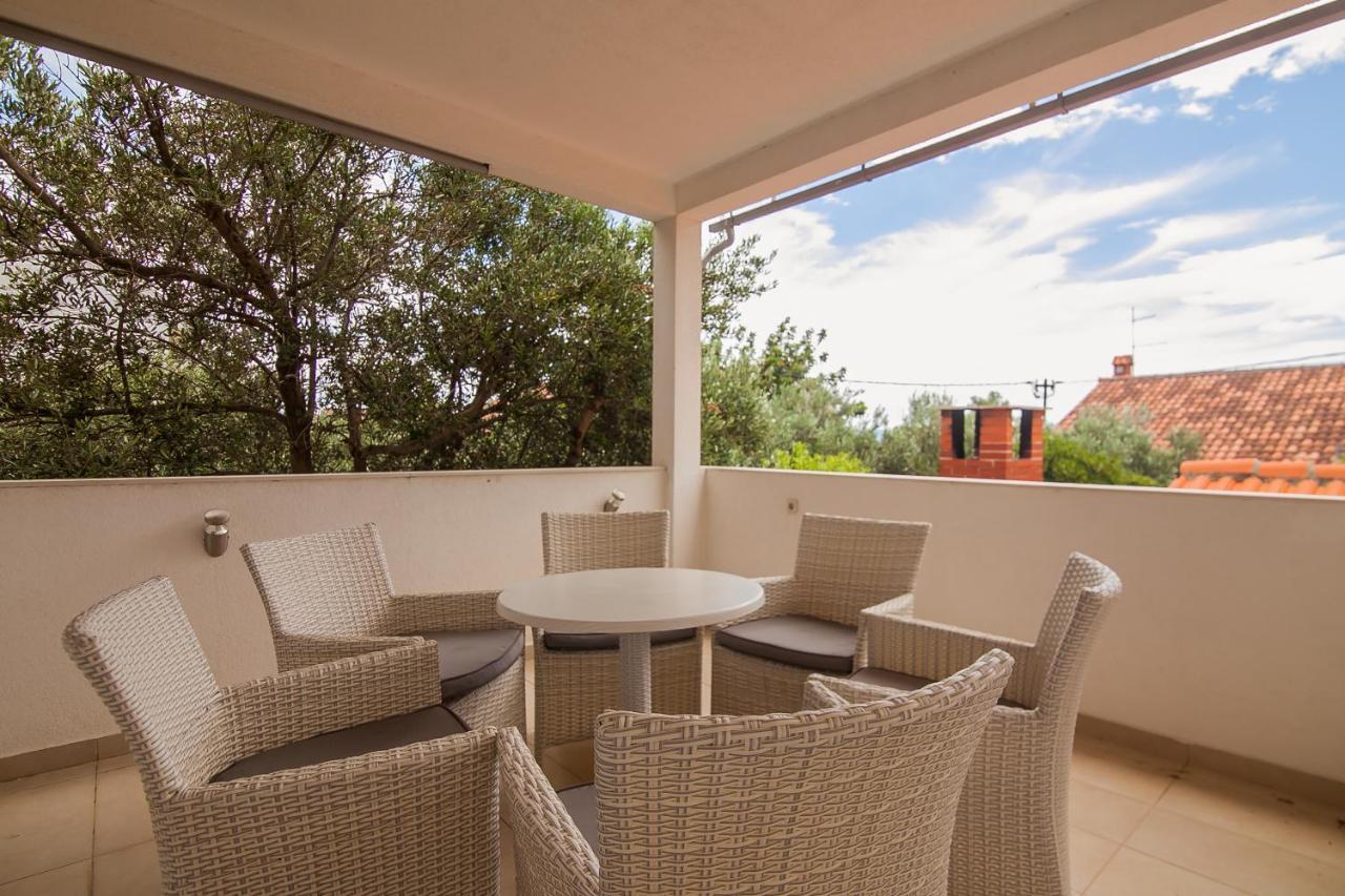 Kos Apartments Bol Zewnętrze zdjęcie