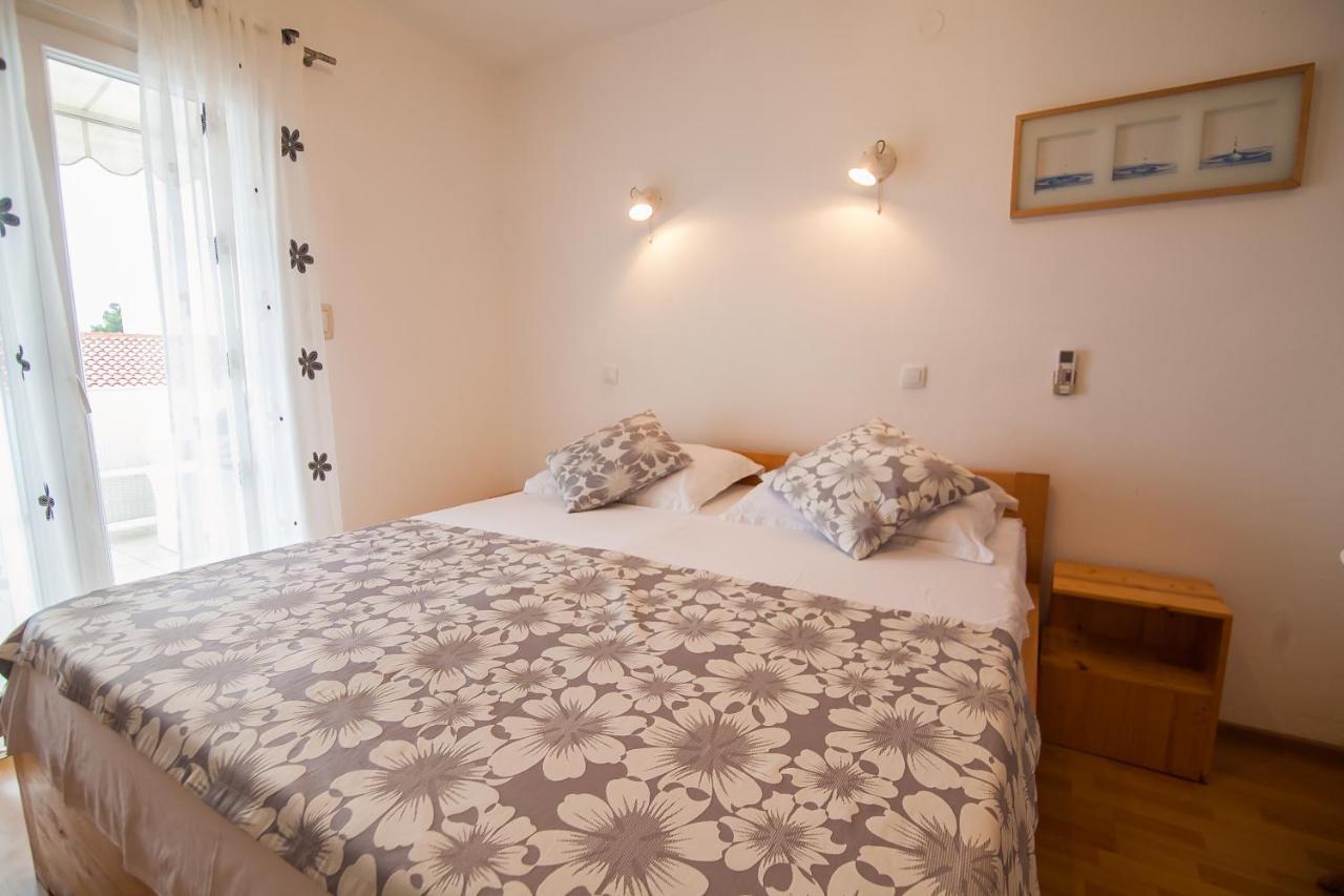 Kos Apartments Bol Zewnętrze zdjęcie
