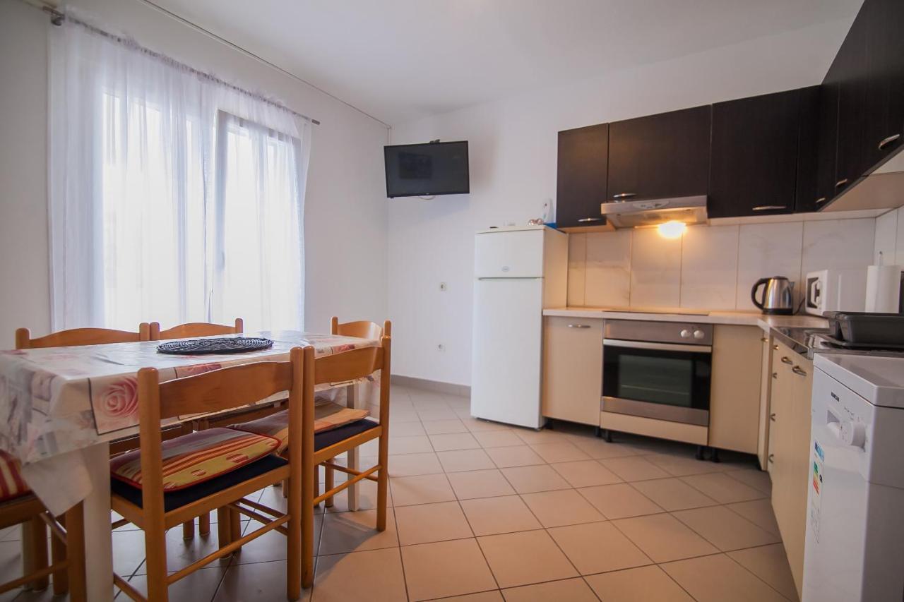 Kos Apartments Bol Zewnętrze zdjęcie