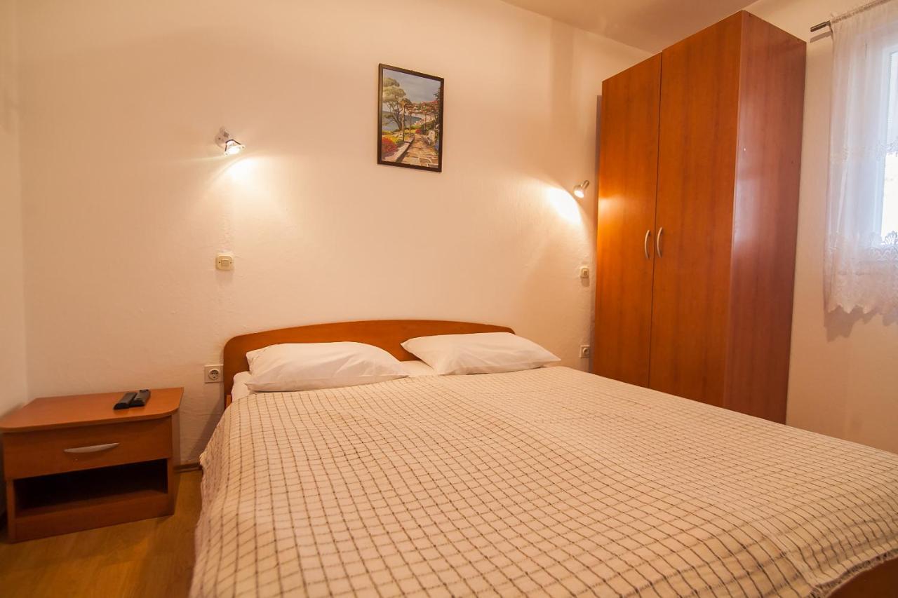 Kos Apartments Bol Zewnętrze zdjęcie