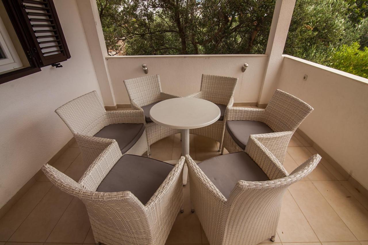 Kos Apartments Bol Zewnętrze zdjęcie