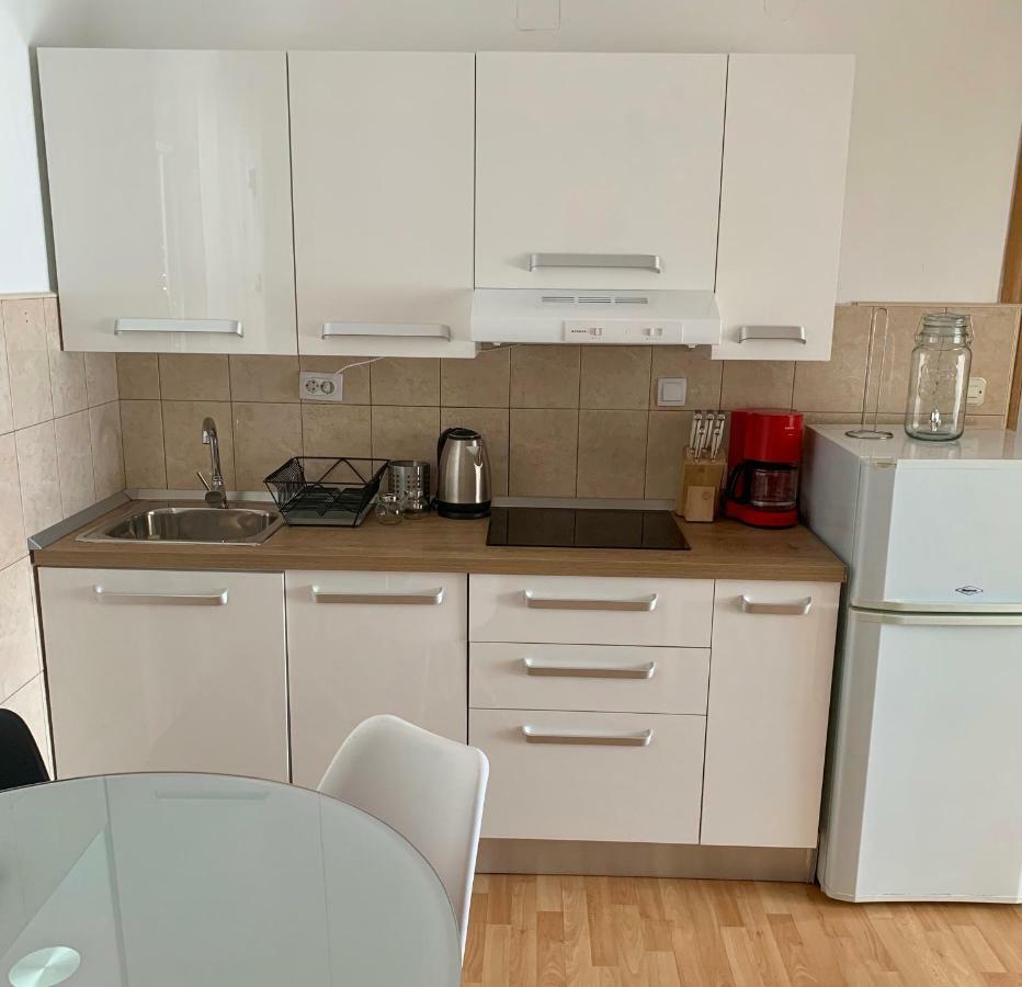 Kos Apartments Bol Zewnętrze zdjęcie