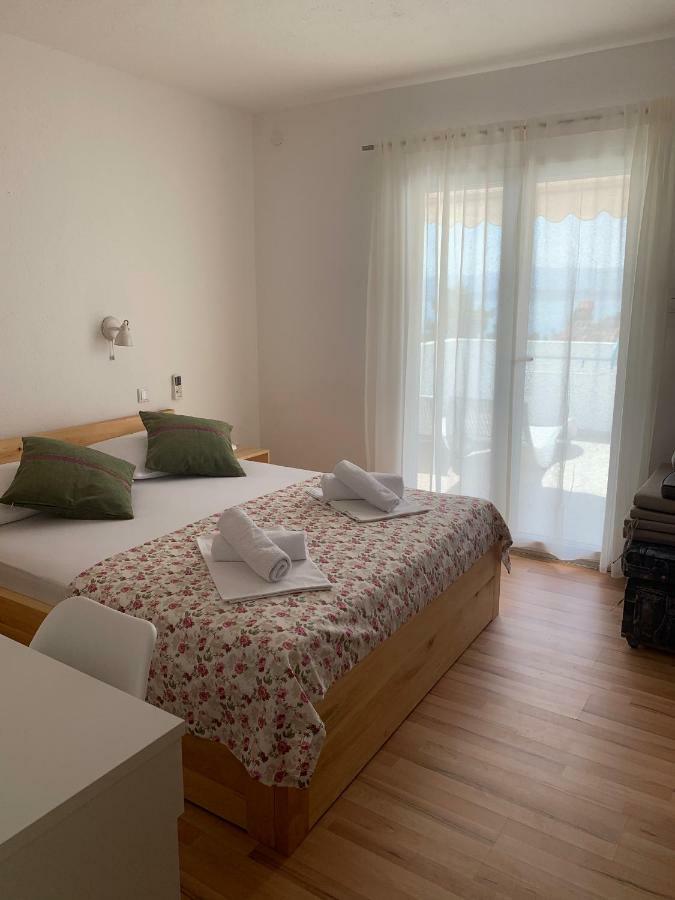 Kos Apartments Bol Zewnętrze zdjęcie